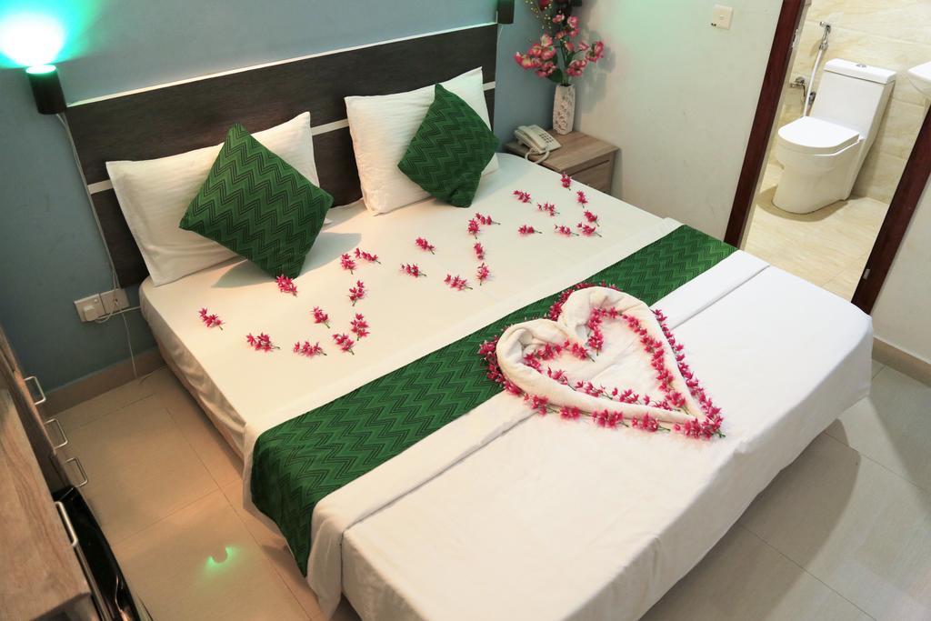 Elite Beach Inn Хулхумале Экстерьер фото